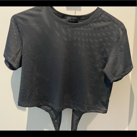 ALALA Tie back crop tee. - Picture 2 of 4